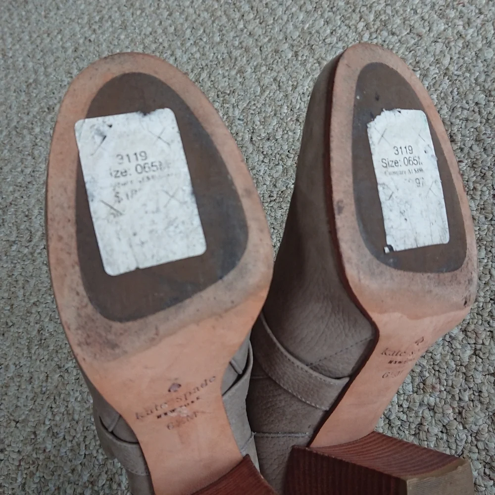 Kate spade New York Lexy double buckle pebbled leather boots in taupe size 6.5